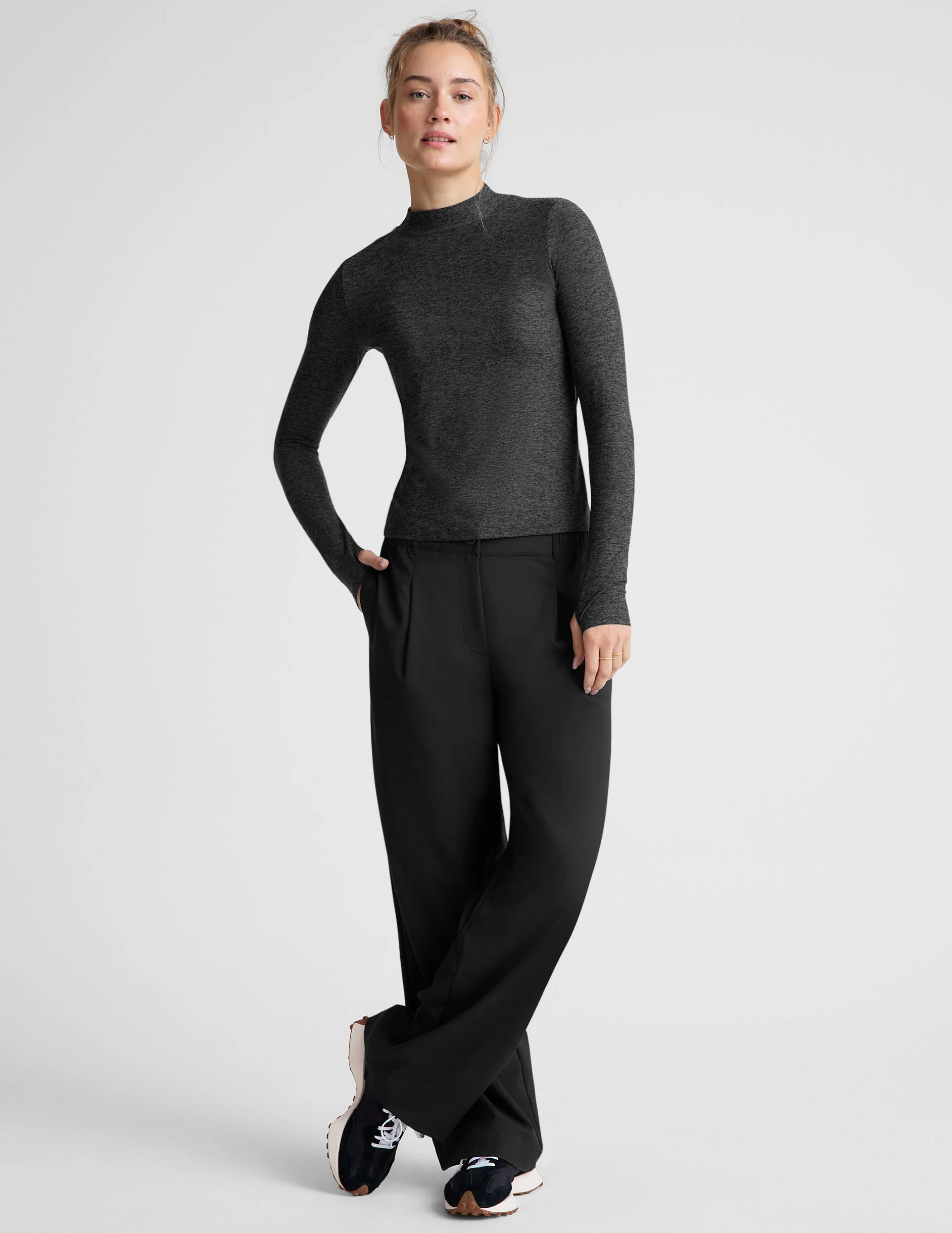 Featherweight Moving On Pullover - Onhollan