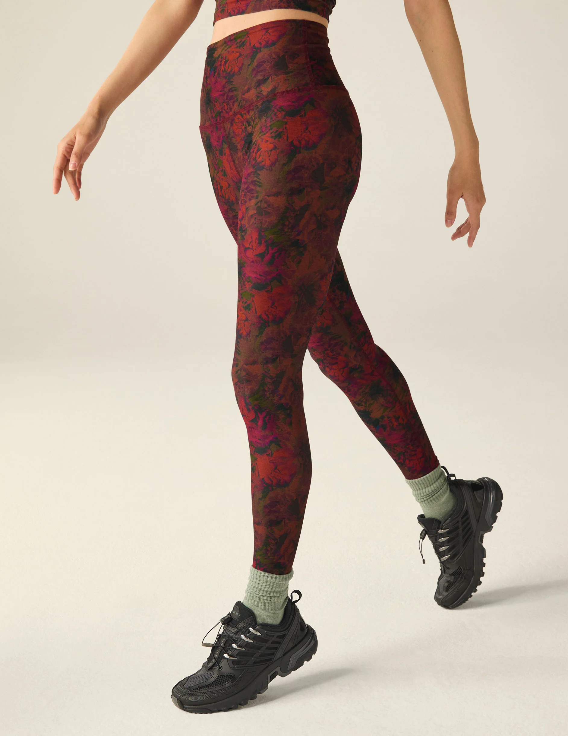 Midnight Floral SoftMark High Waisted Midi Legging - Onhollan