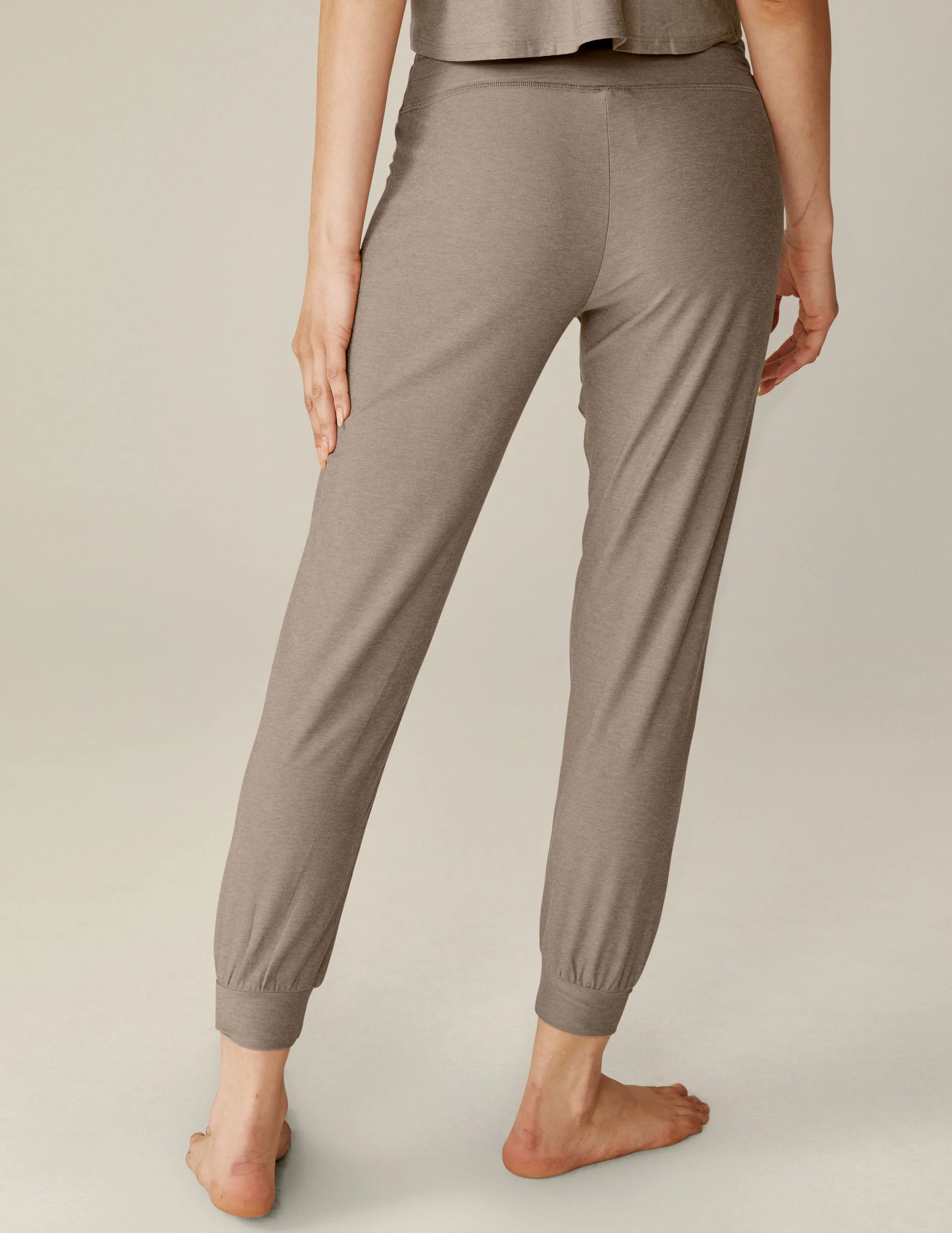 Featherweight Lounge Around Midi Jogger - Onhollan