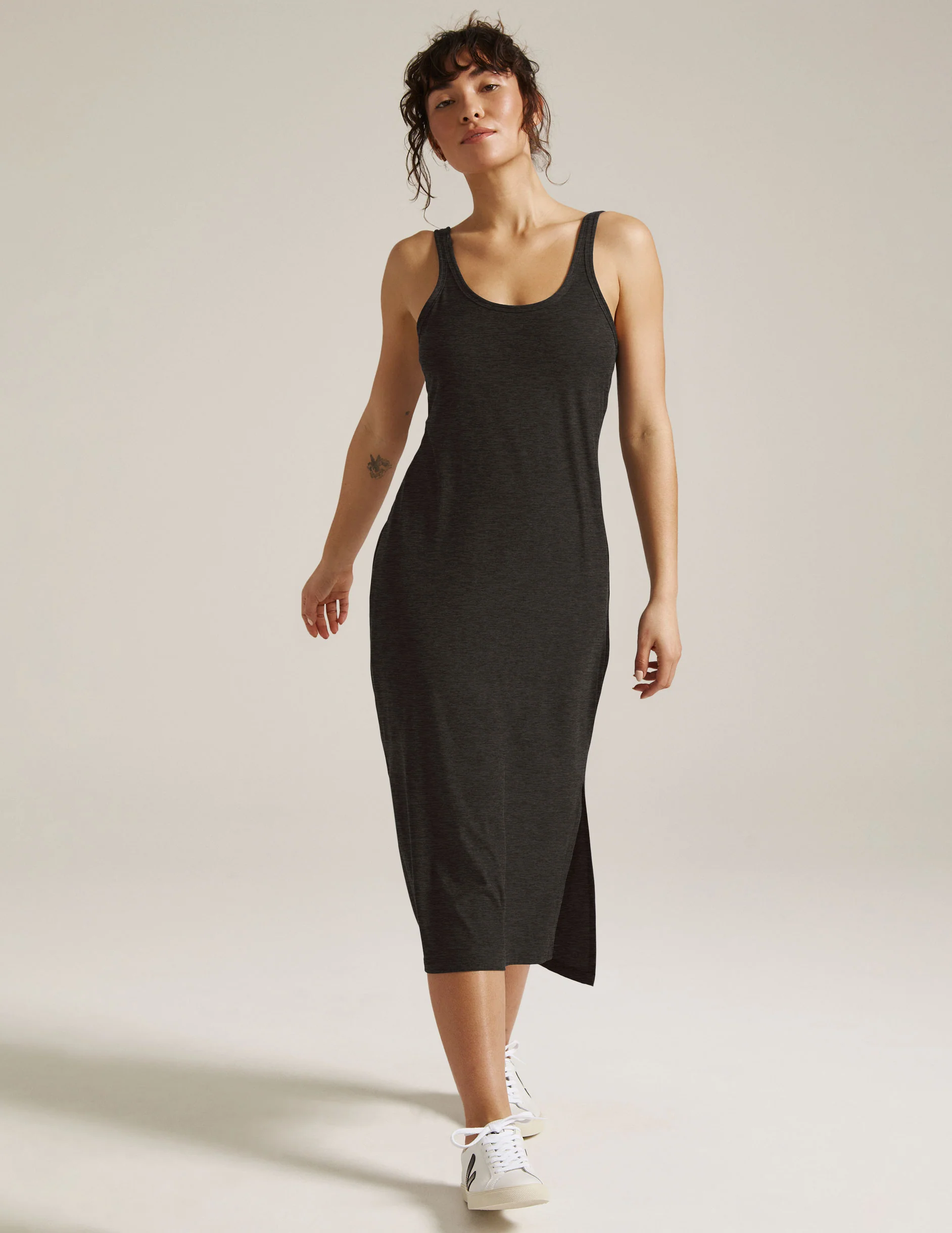 Featherweight Resort Dress - Onhollan
