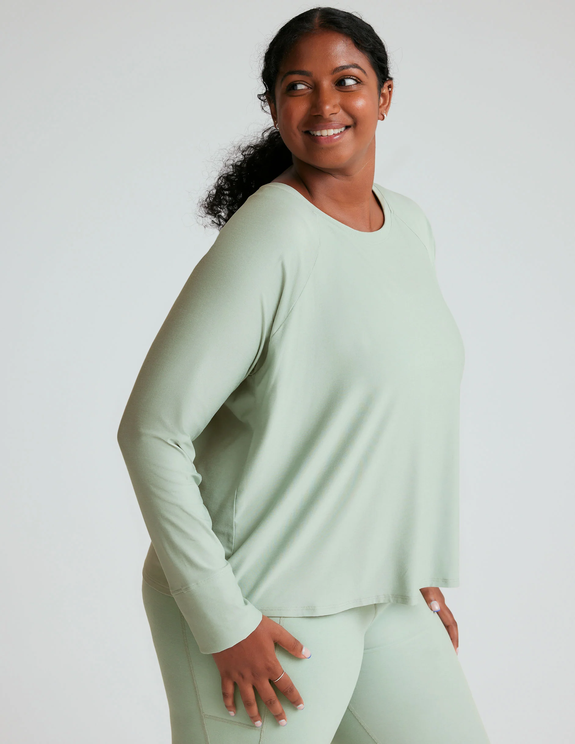 Featherweight Daydreamer Pullover - Onhollan