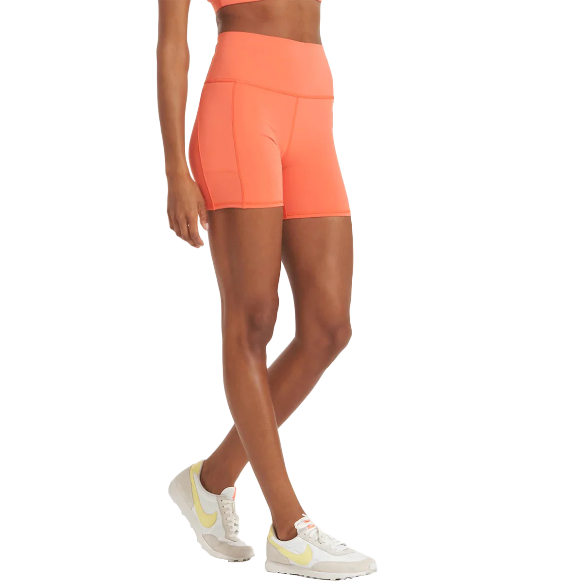 Women's Studio Pocket Short - Onhollan