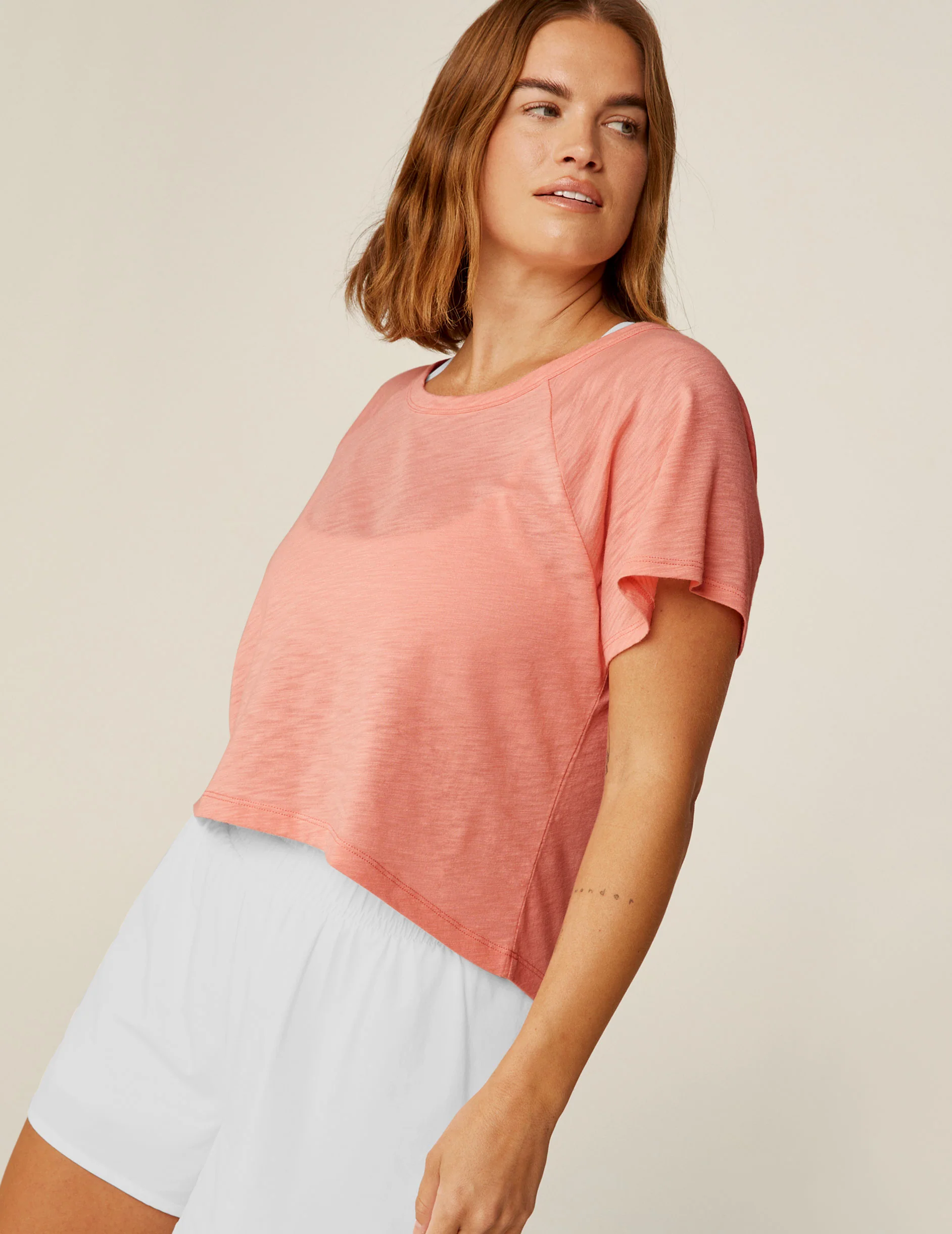 Signature High Low Cropped Tee - Onhollan