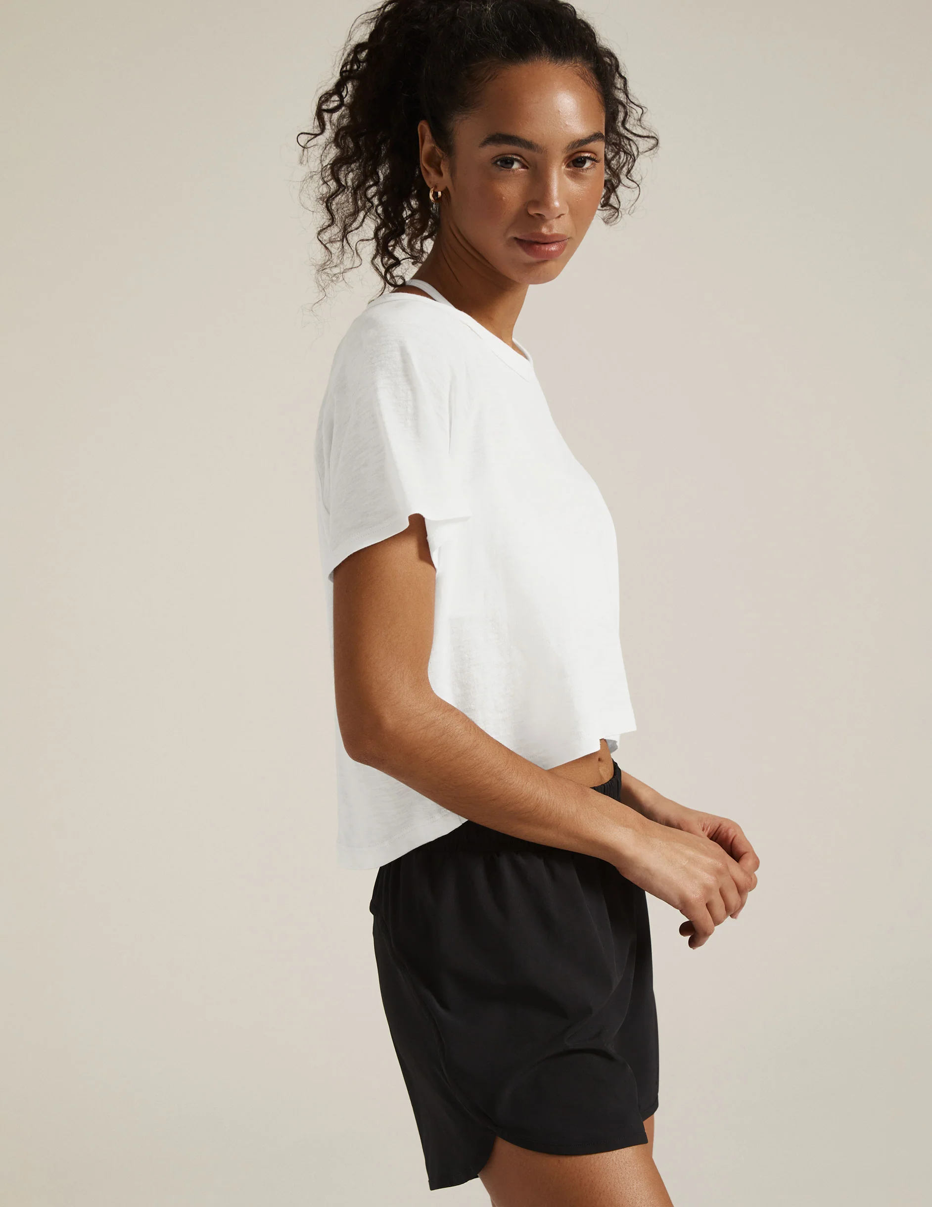 Signature High Low Cropped Tee - Onhollan