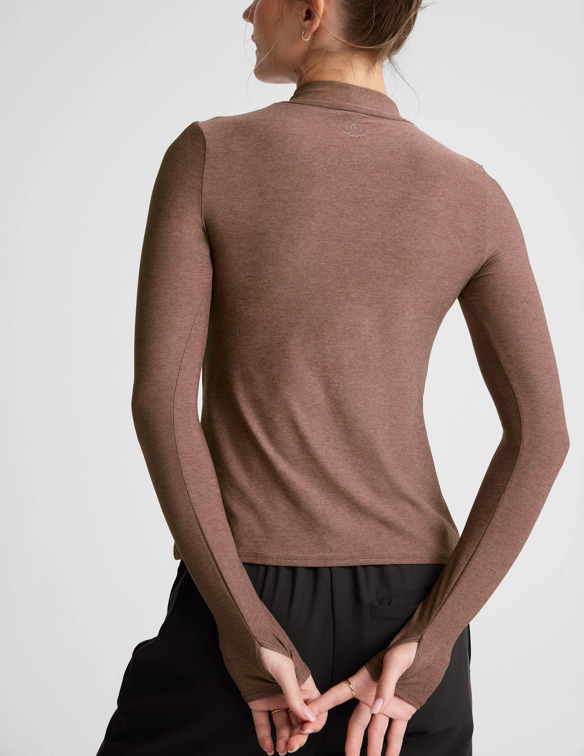 Featherweight Moving On Pullover - Onhollan